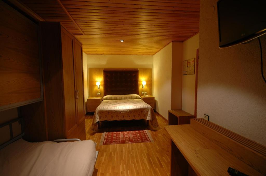 Hotel Els Puis Esterri d'Àneu Quarto foto