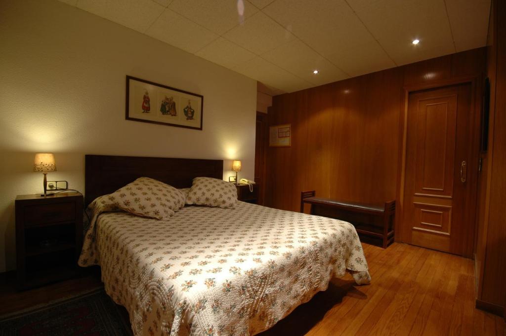 Hotel Els Puis Esterri d'Àneu Quarto foto