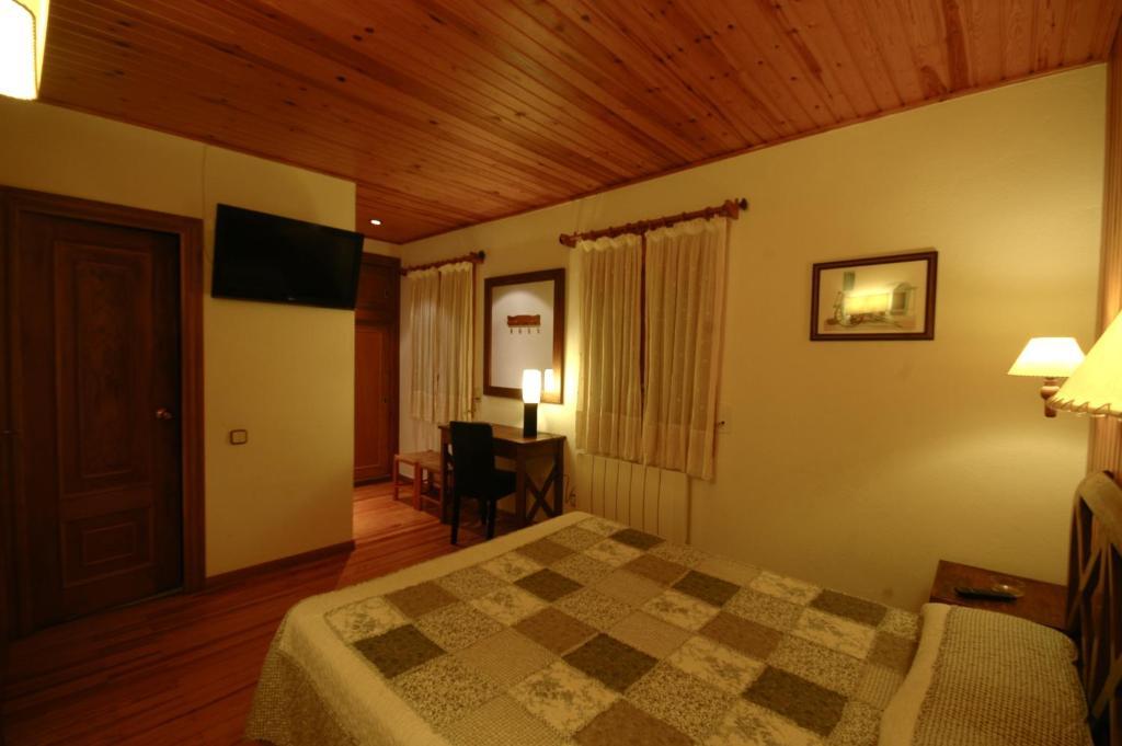 Hotel Els Puis Esterri d'Àneu Quarto foto